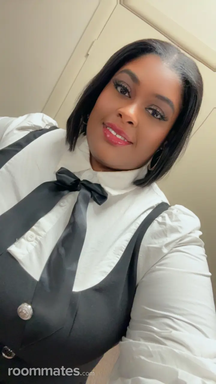 Profile photo 3 of 4