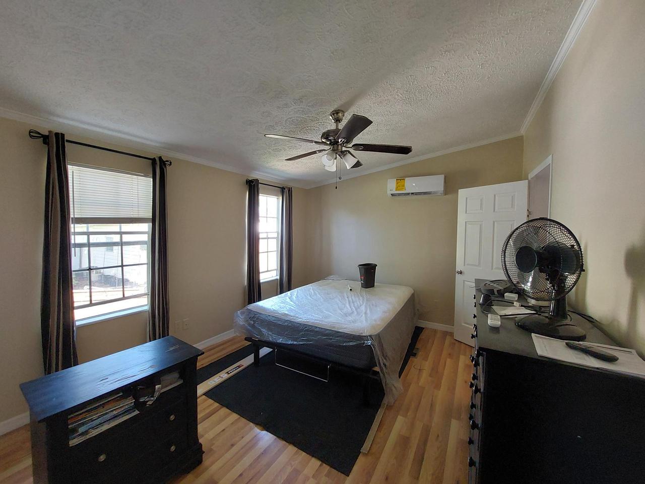 Profile photo 5 of 9