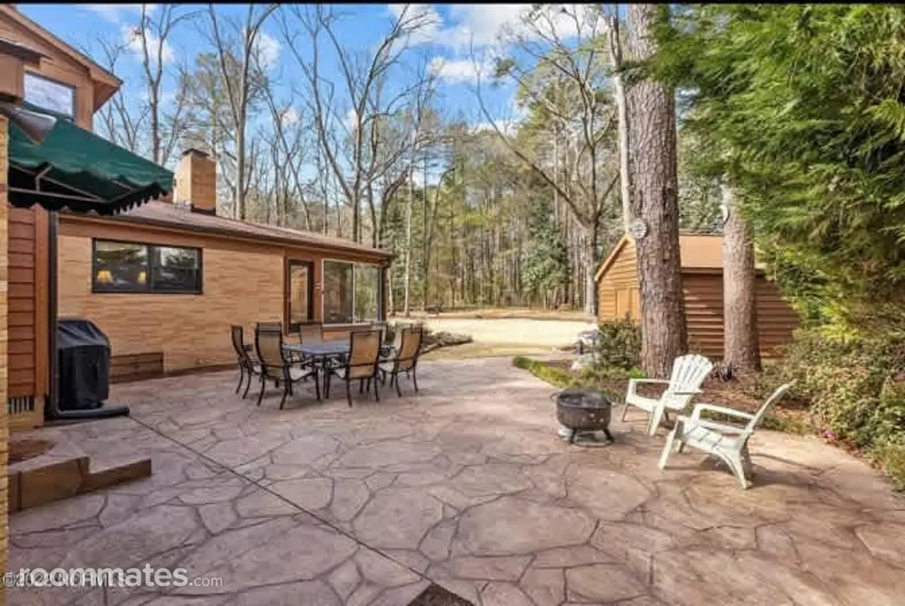 Profile photo 16 of 20