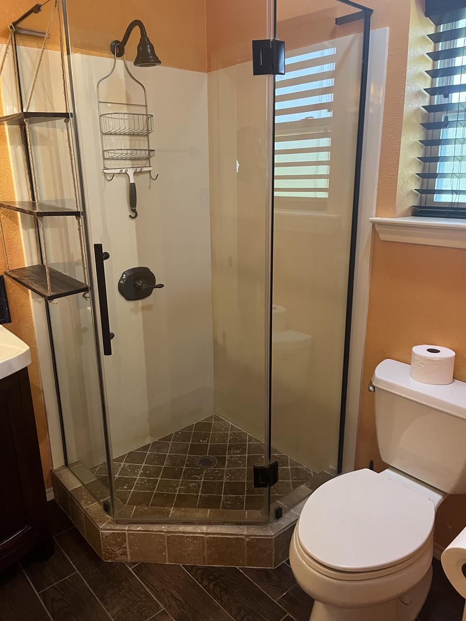 Profile photo 6 of 10