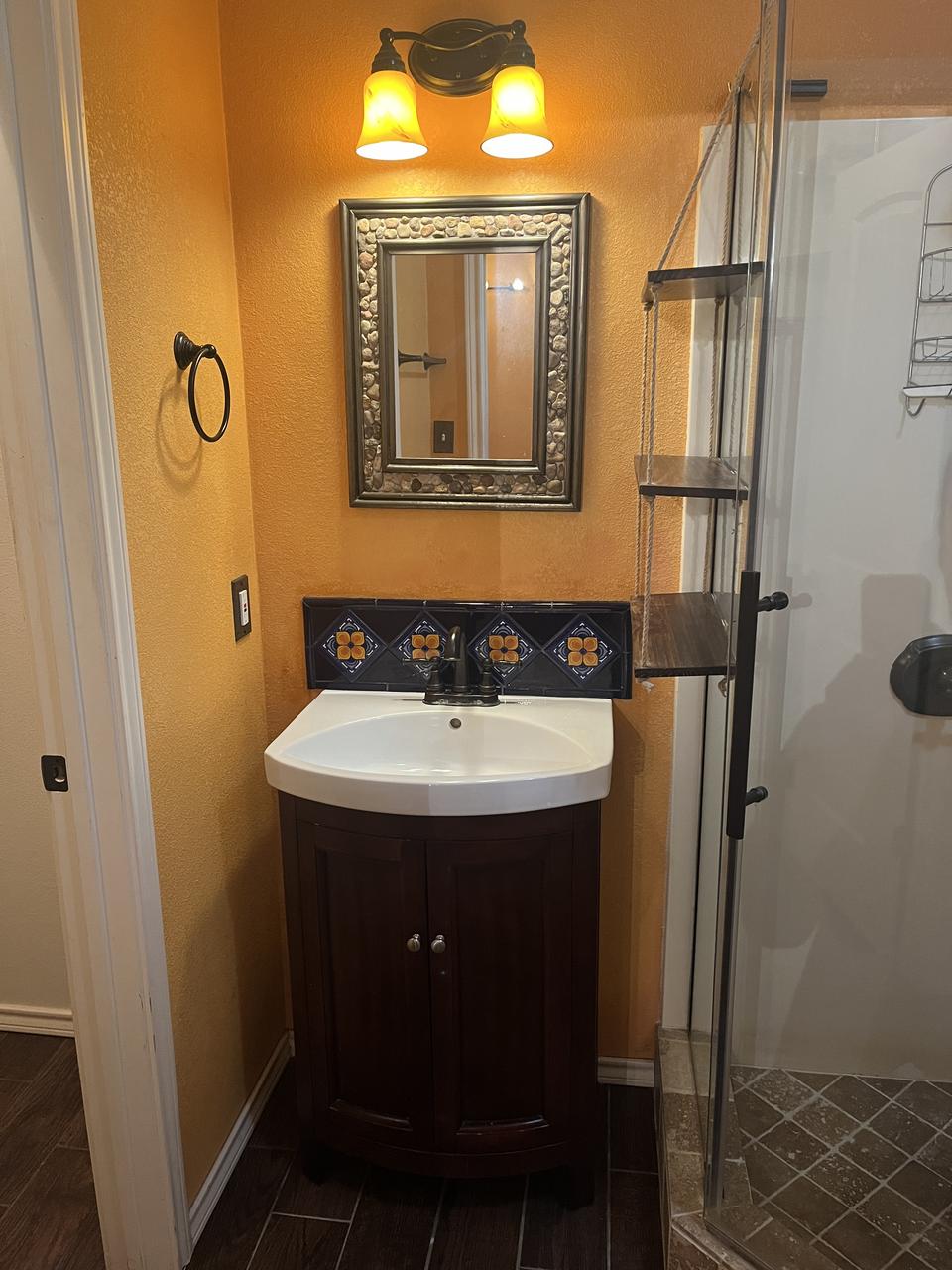 Profile photo 7 of 10