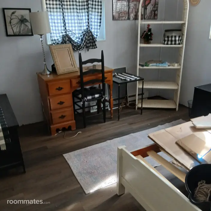 Room for rent in High Point, NC $500, house