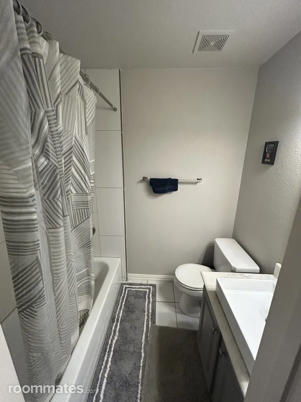 Profile photo 3 of 4