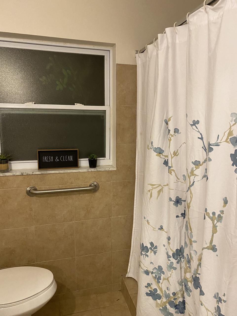 Profile photo 6 of 10