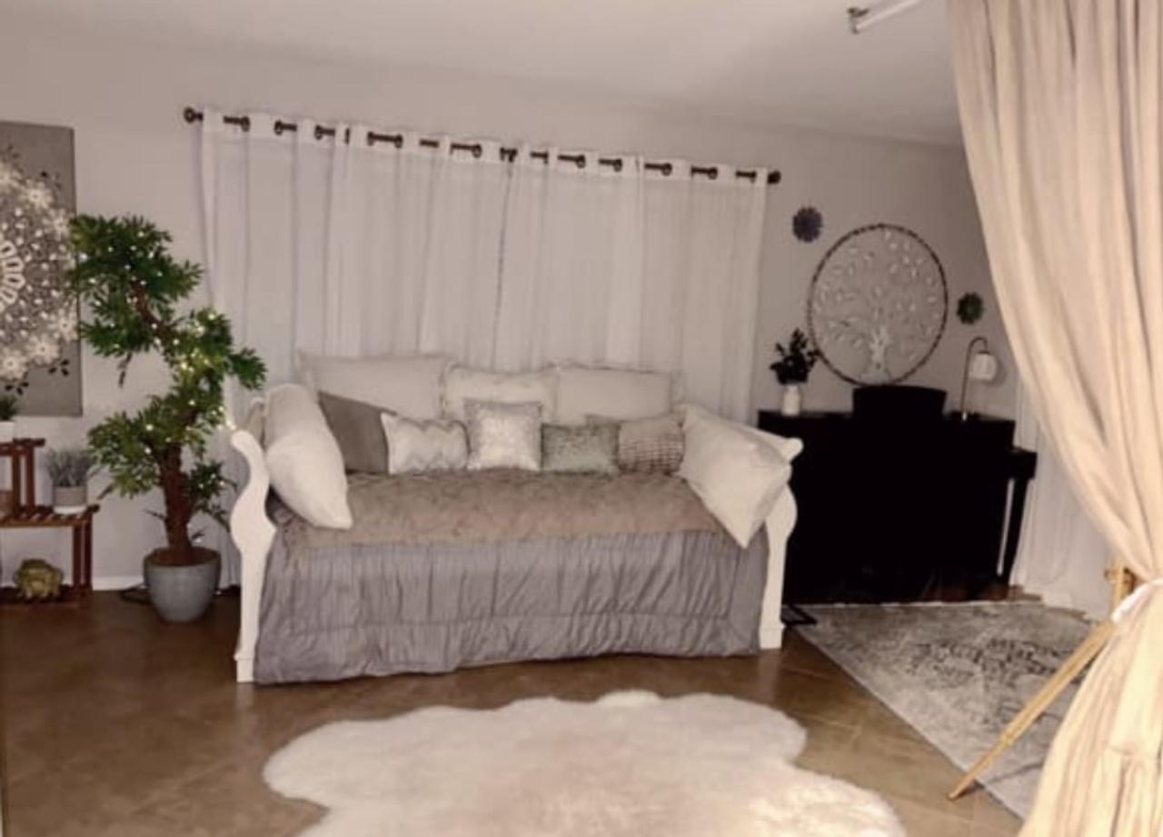 Profile photo 7 of 10