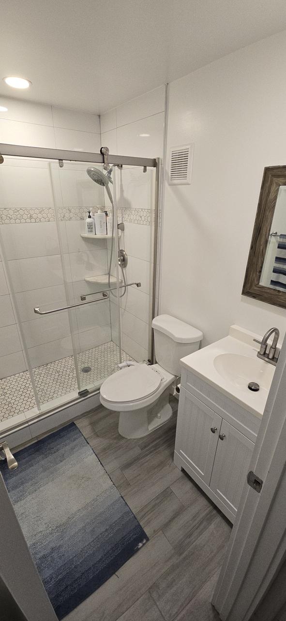 Profile photo 2 of 4