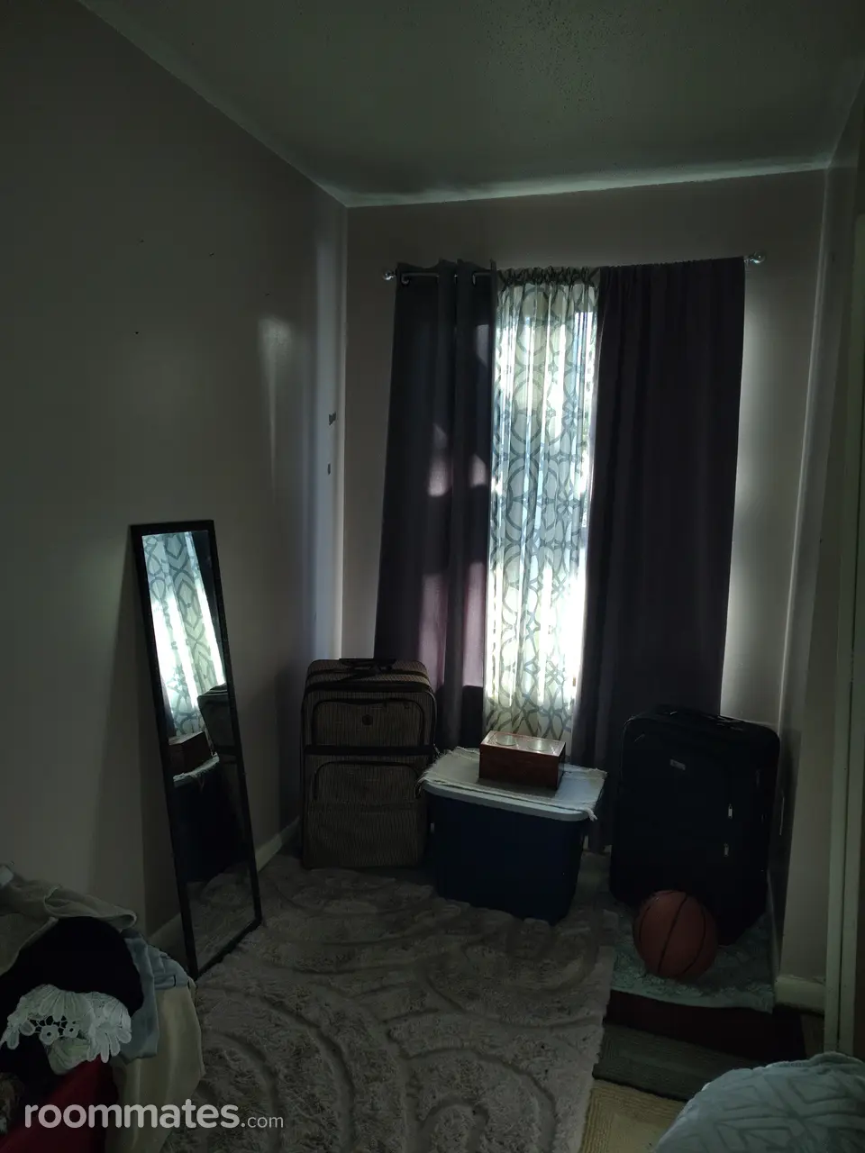 Profile photo 3 of 4