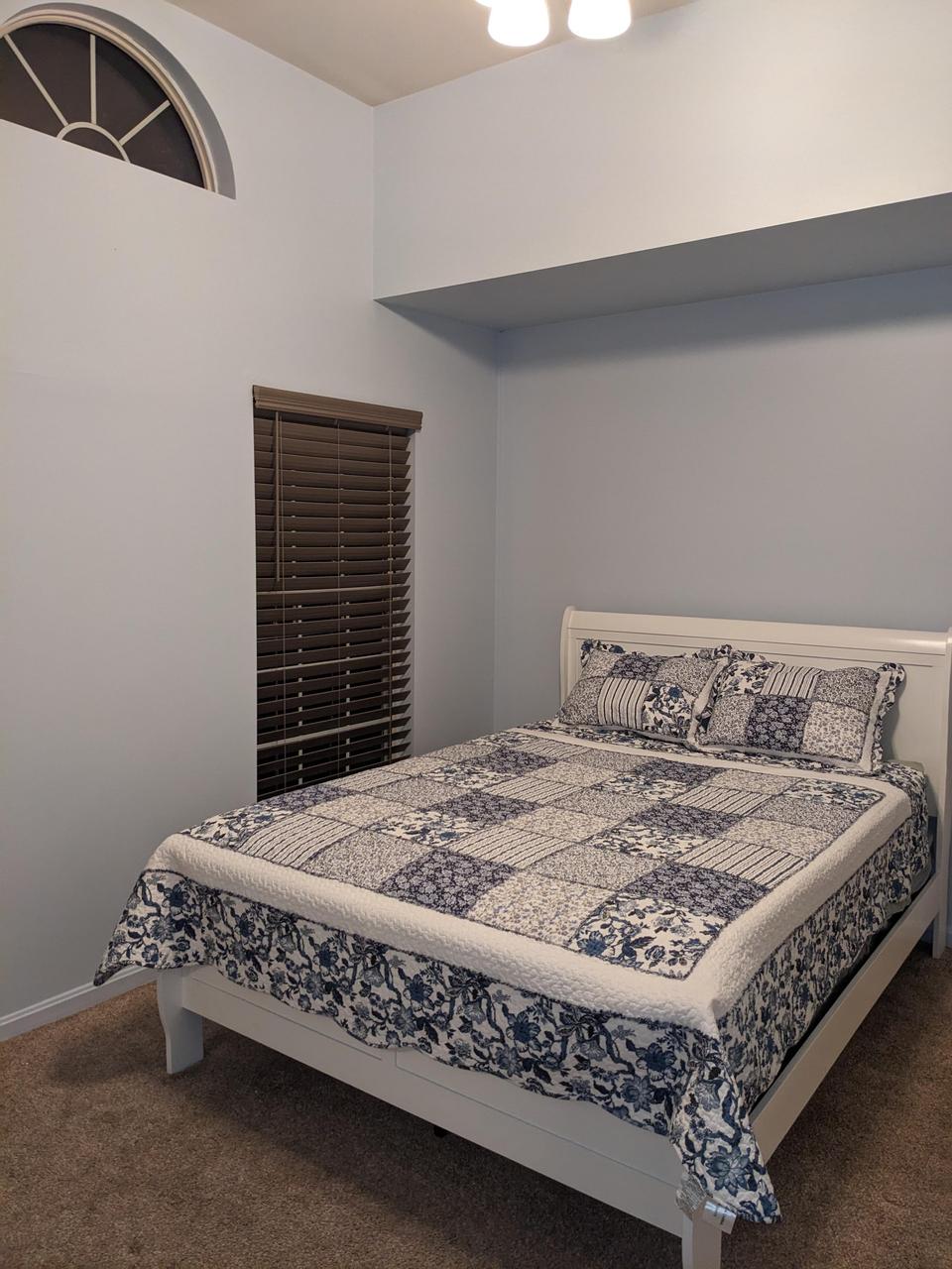 Profile photo 4 of 4