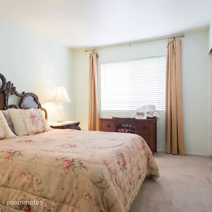 Room for rent in Santa Rosa, CA $1000, house