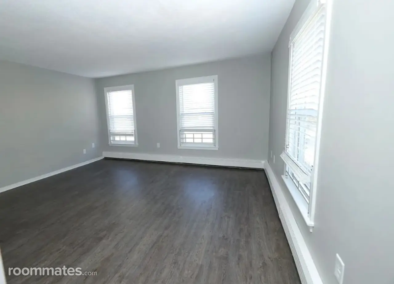 Profile photo 8 of 10