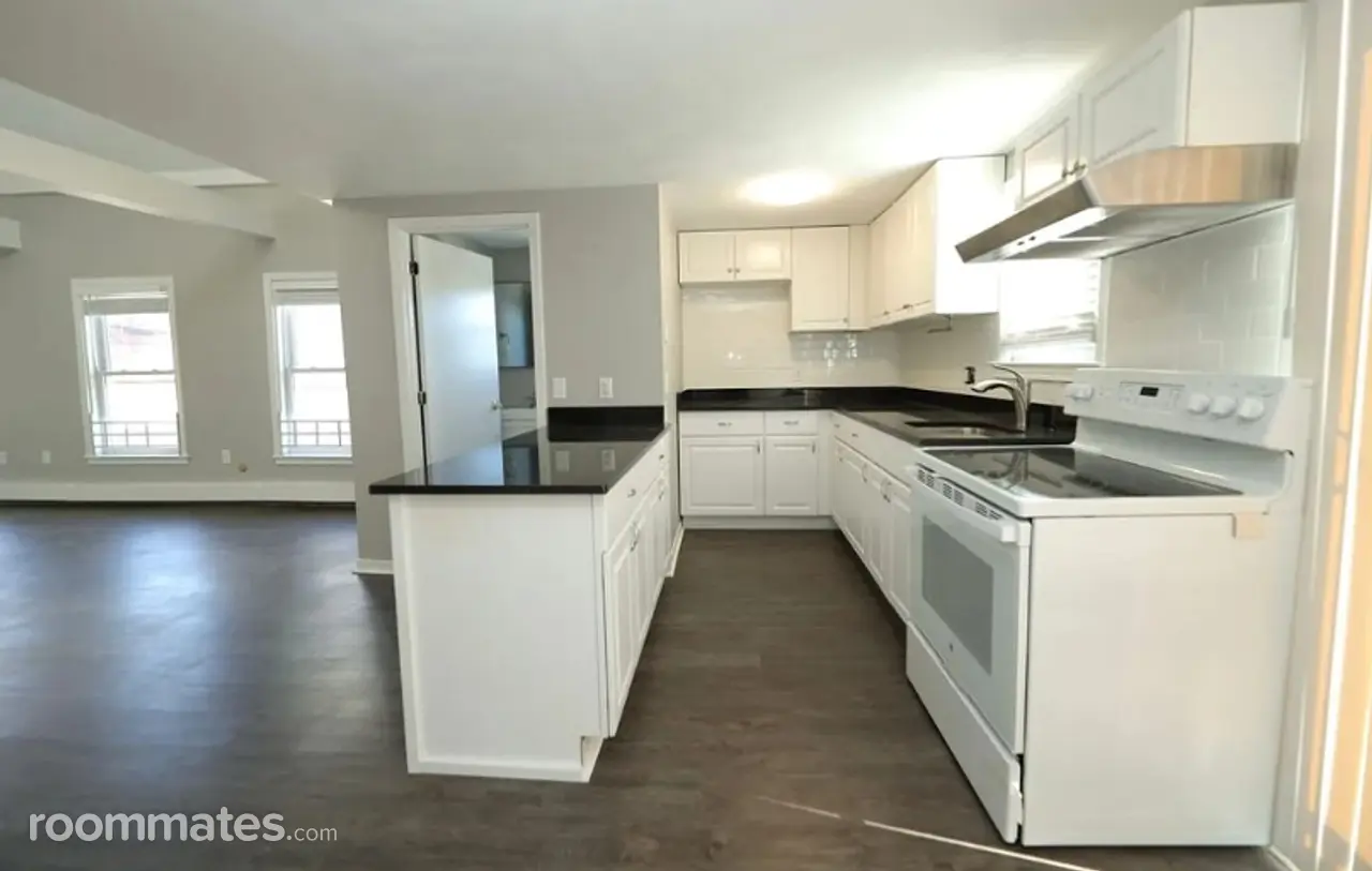 Profile photo 5 of 10