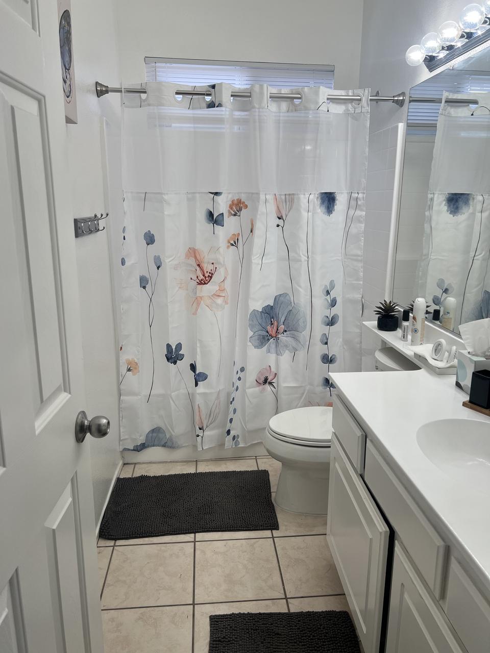 Profile photo 3 of 6