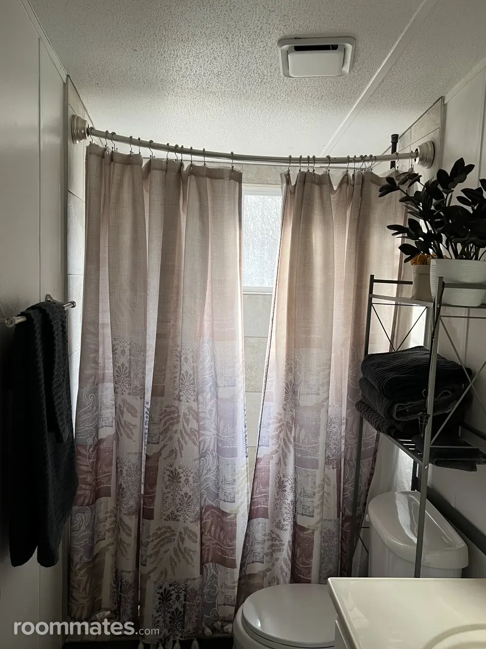 Profile photo 3 of 9