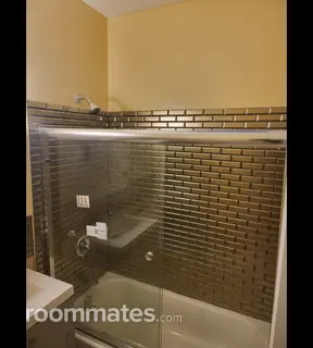 Room for rent in New York, NY $1200, house