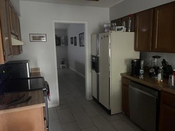 Room for rent in Jacksonville, FL $1000, house