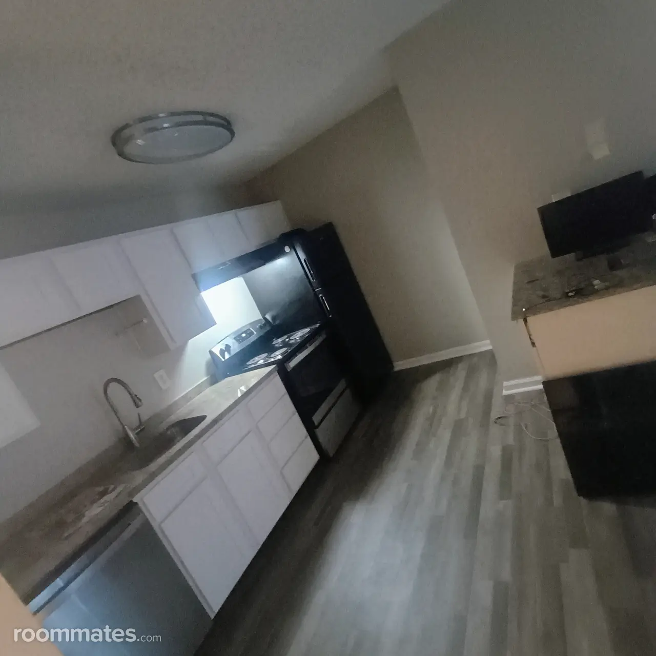 Profile photo 4 of 8