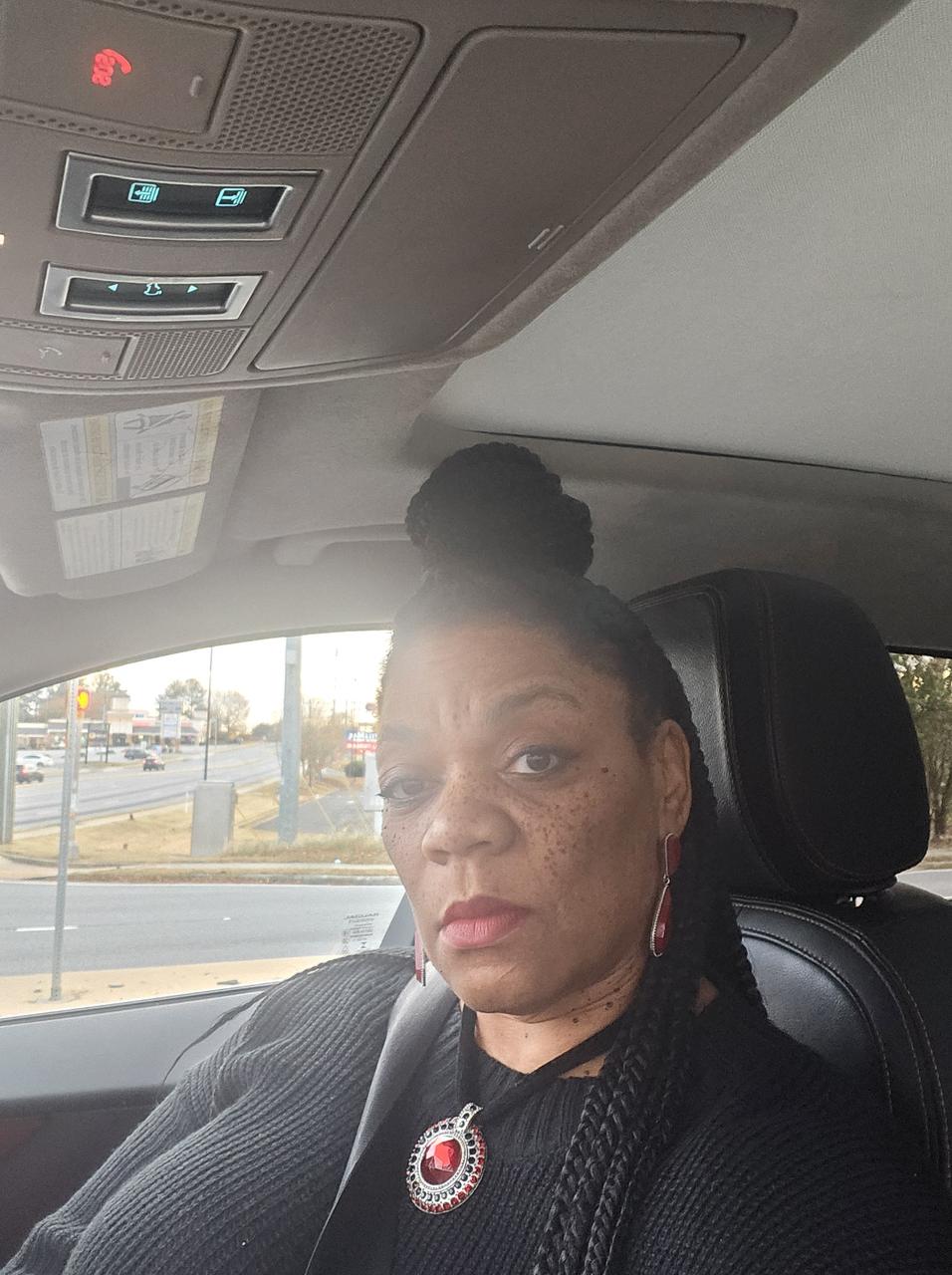 Profile photo 12 of 18