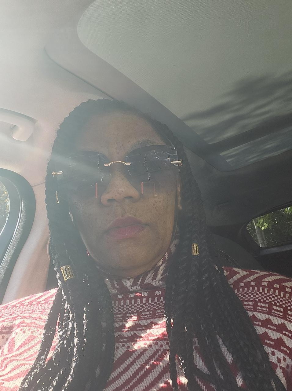 Profile photo 10 of 18