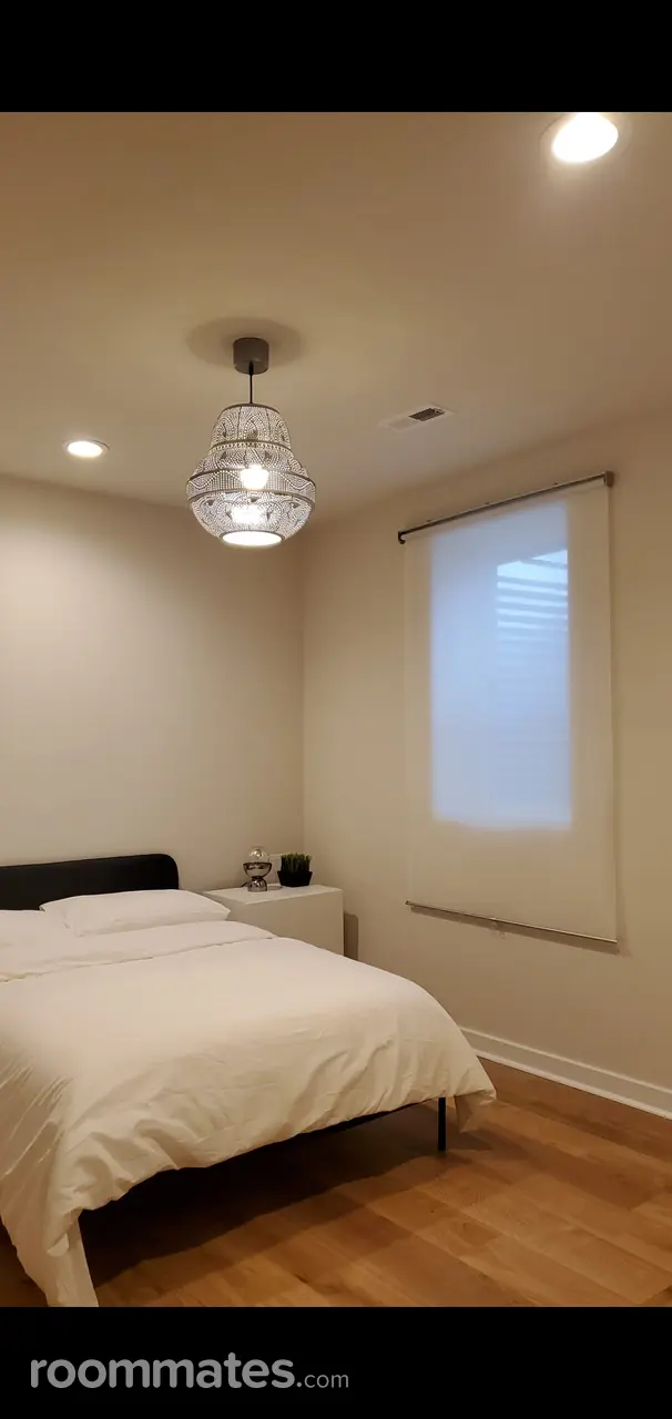 Profile photo 10 of 11