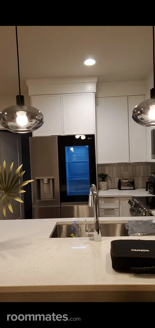 Profile photo 3 of 11