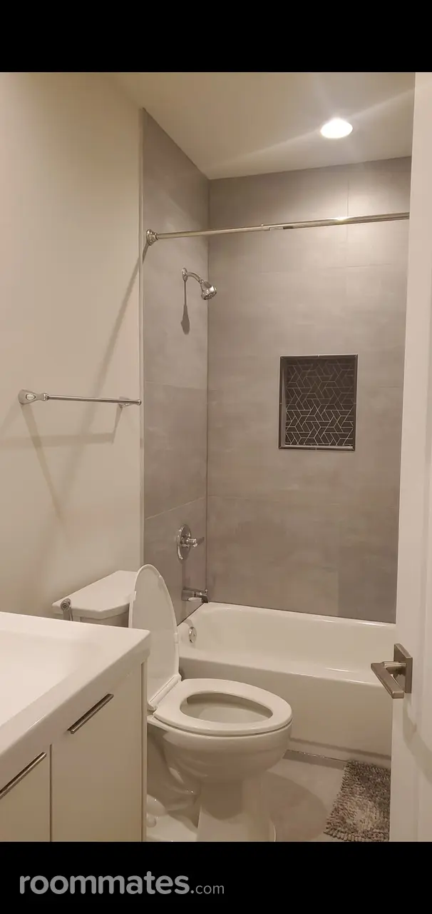 Profile photo 5 of 11