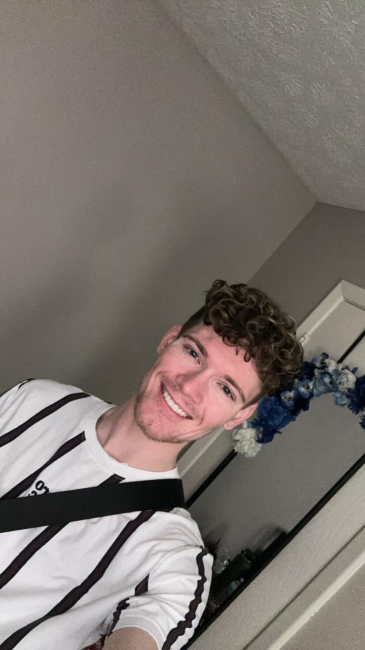 Profile photo 3 of 4