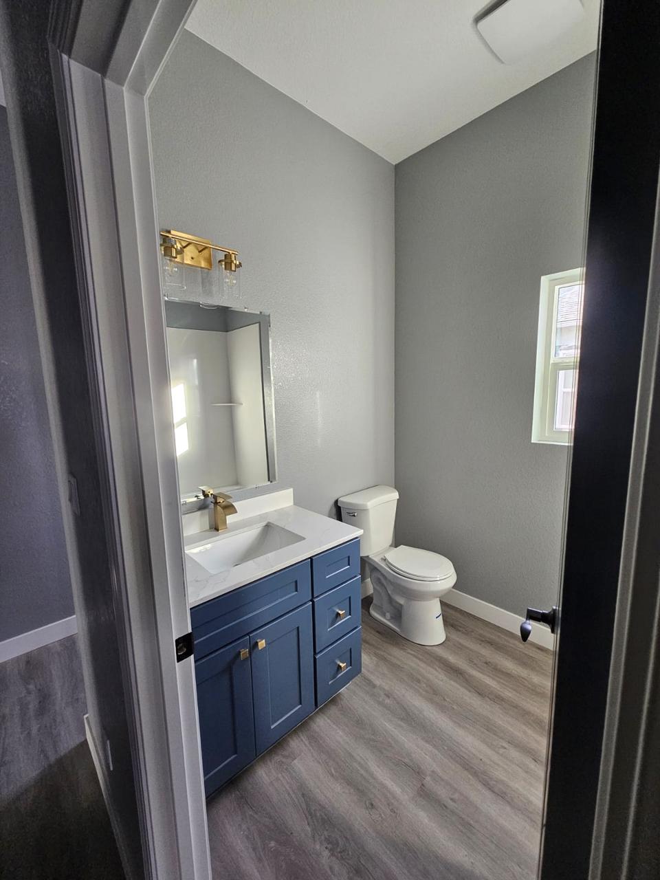 Profile photo 1 of 9