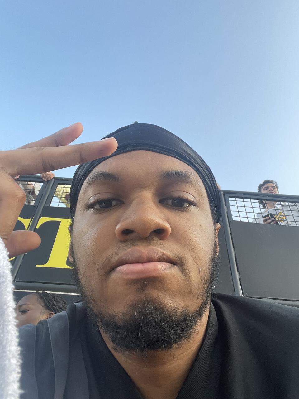 Profile photo 6 of 6