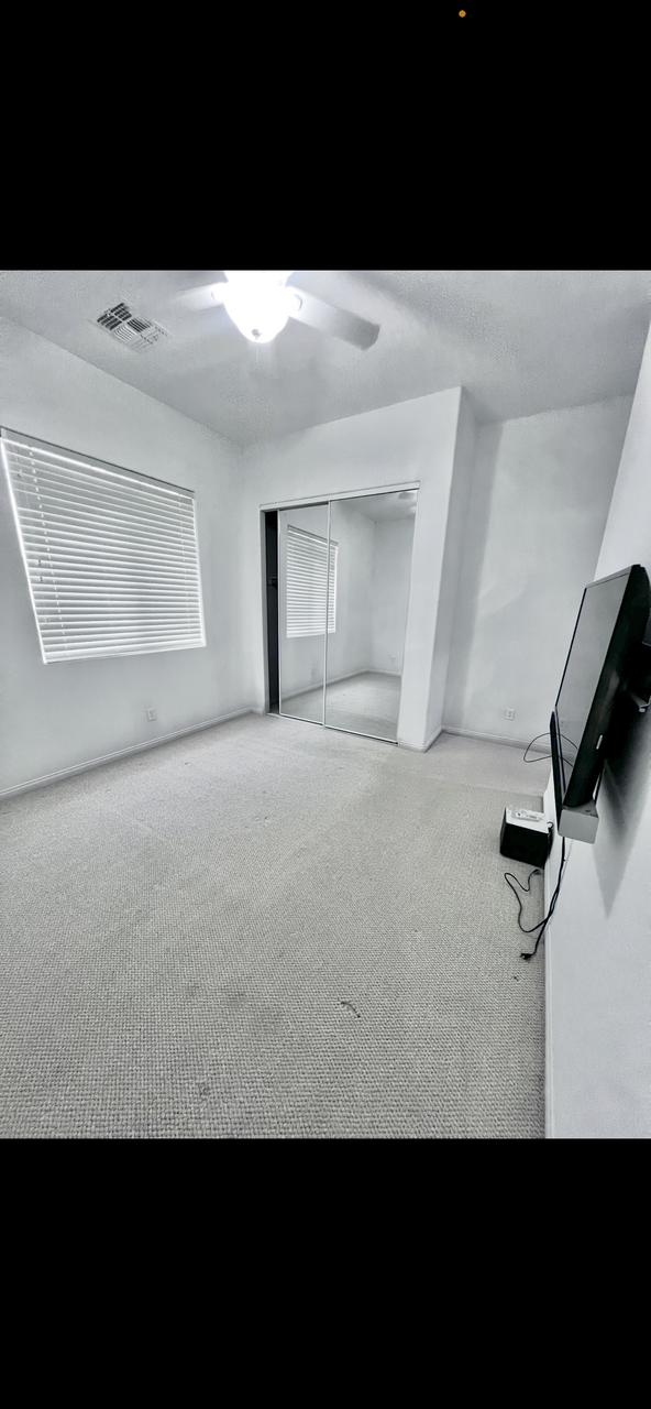 Profile photo 3 of 20