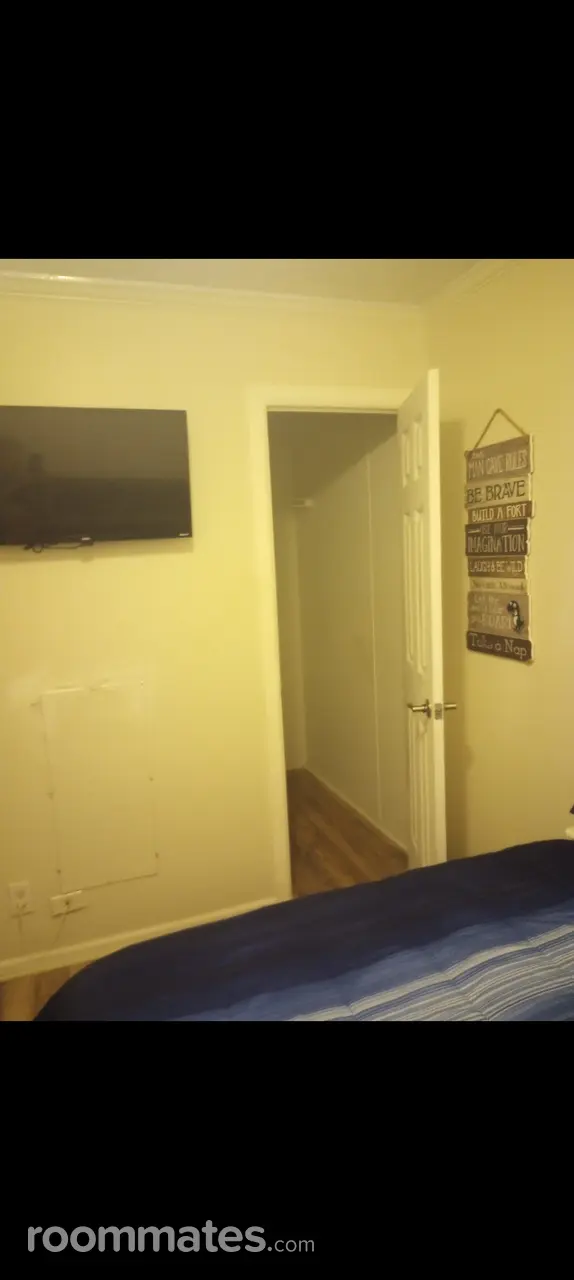 Profile photo 5 of 10