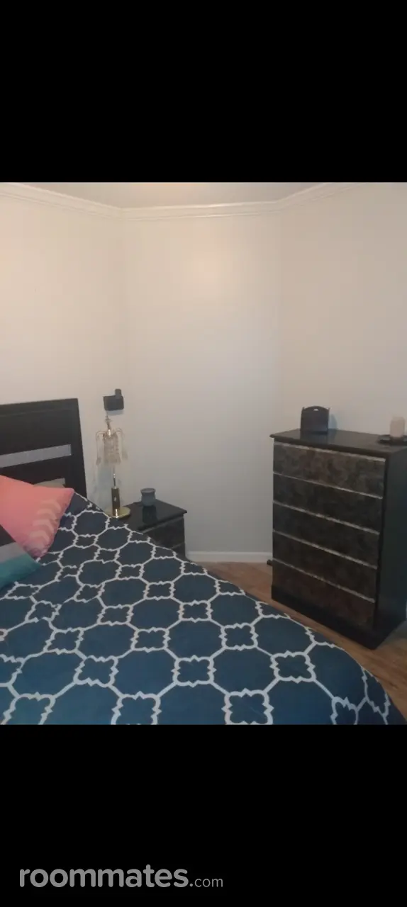 Profile photo 3 of 10