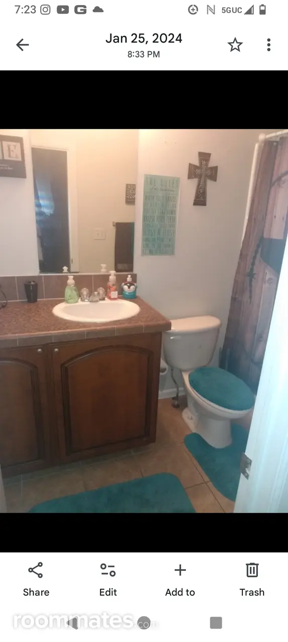 Profile photo 9 of 10