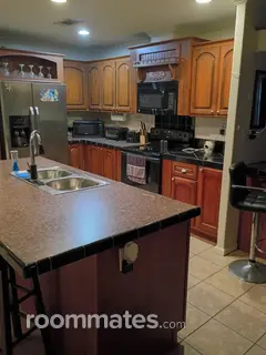 Room for rent in Largo, FL $800, house