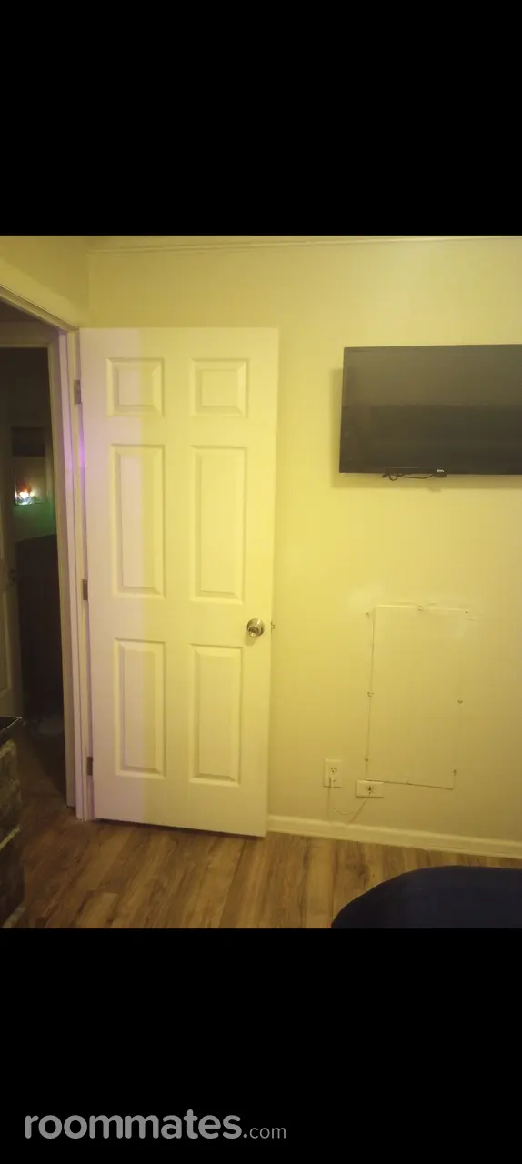 Profile photo 8 of 10