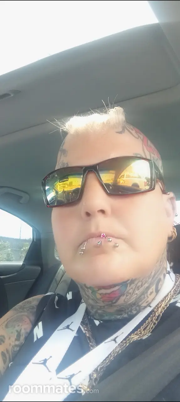 Profile photo 10 of 10