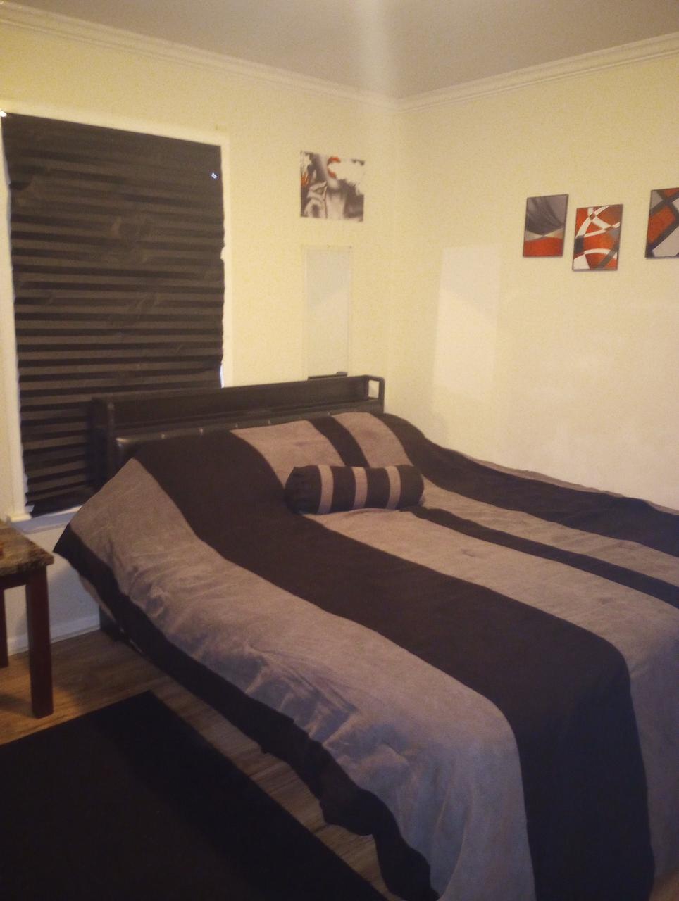 Profile photo 7 of 11