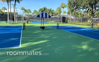 Room for rent in West Palm Beach, FL $1100, townhouse