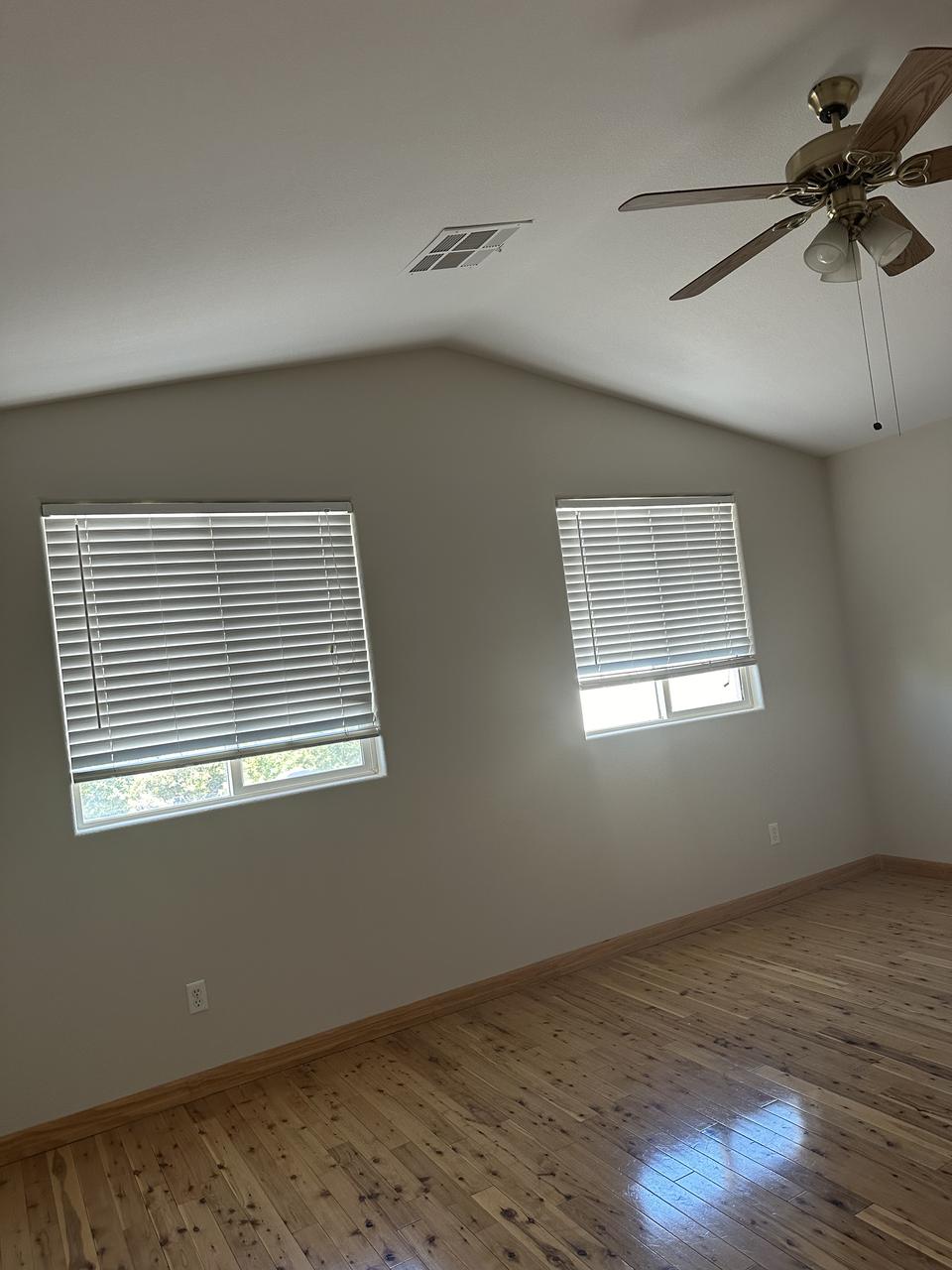 Profile photo 7 of 15