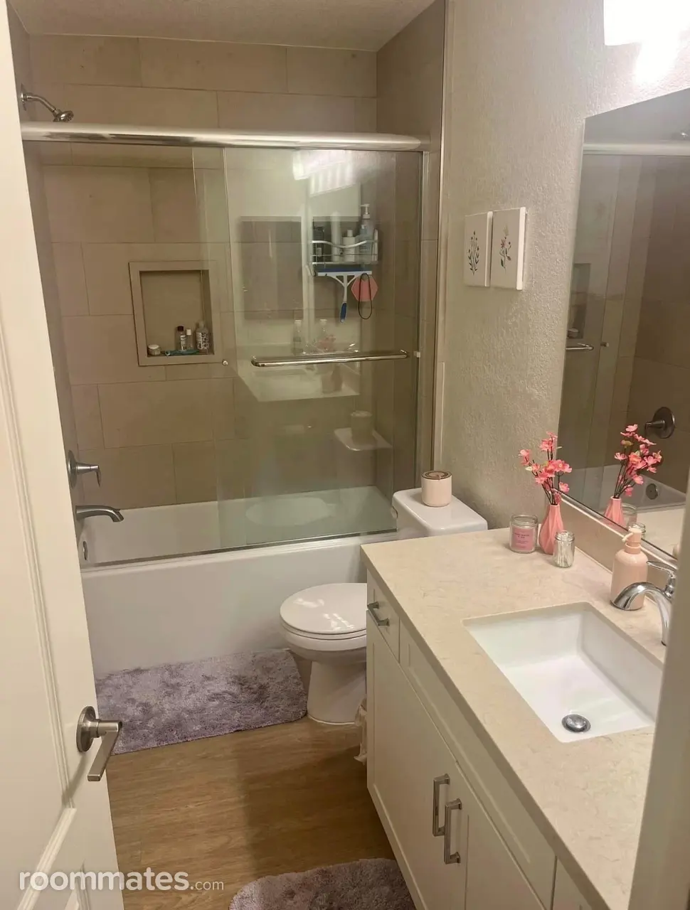 Profile photo 3 of 10