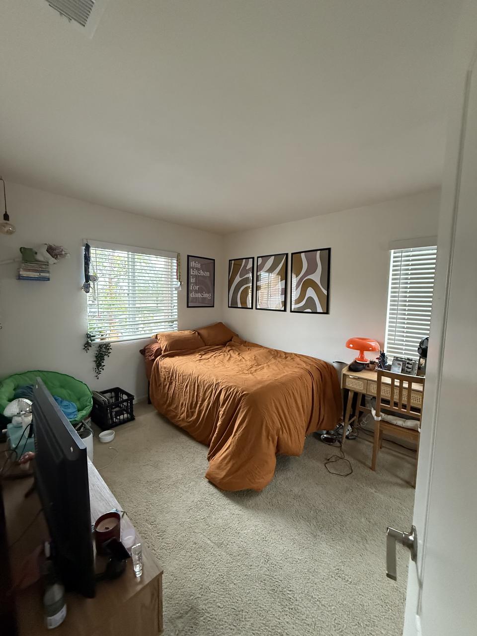 Profile photo 7 of 10