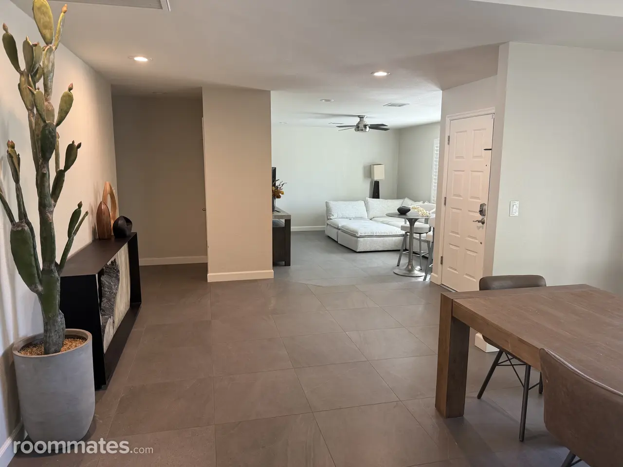 Profile photo 3 of 10