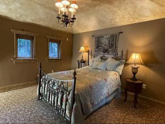 Room for rent in Junction City, OR $1100, house