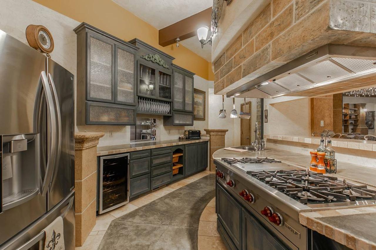 Profile photo 8 of 10