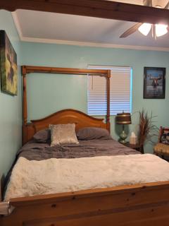 Room for rent in St. Petersburg, FL $1000, house
