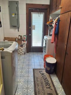 Room for rent in St. Petersburg, FL $1000, house