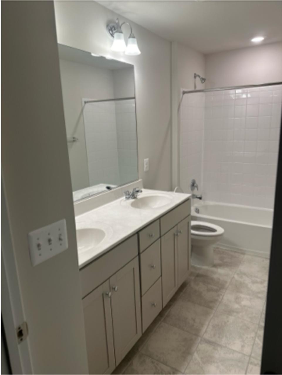 Profile photo 2 of 4