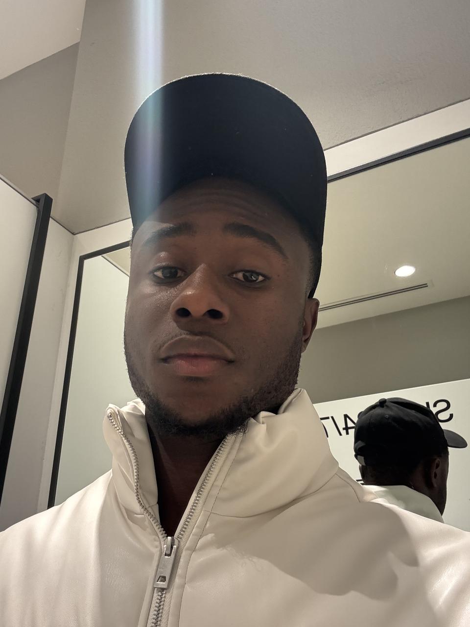 Profile photo 6 of 8