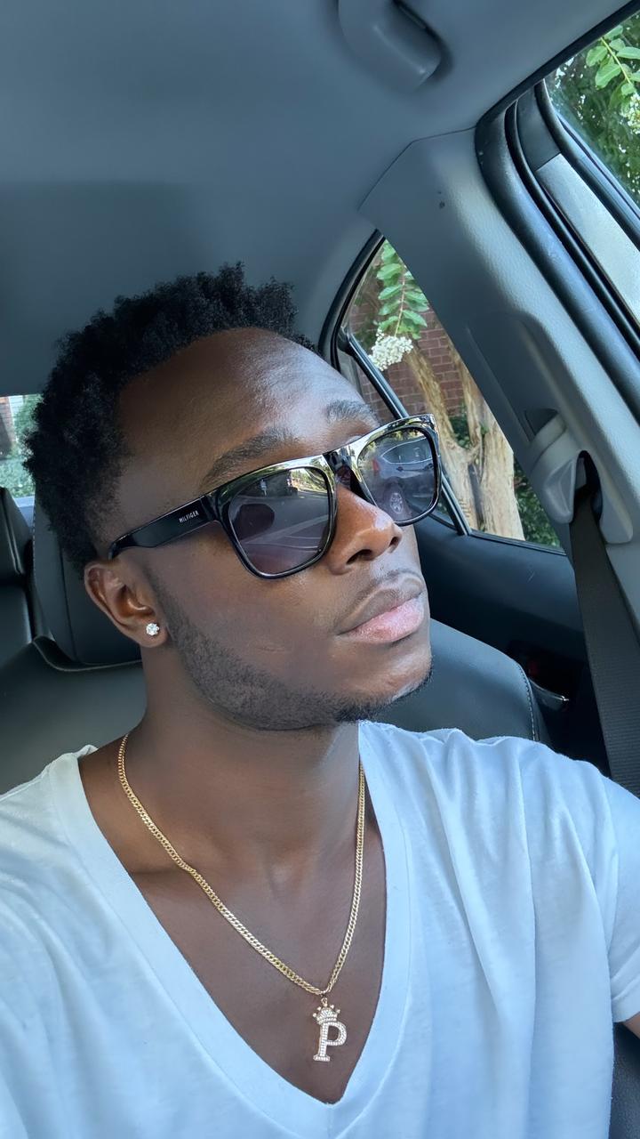 Profile photo 8 of 8