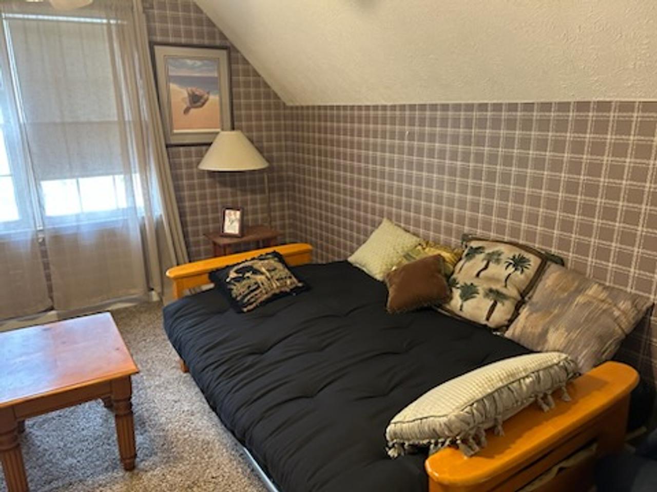 Profile photo 3 of 10