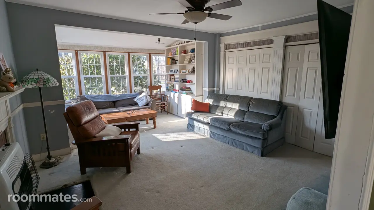 Profile photo 9 of 11